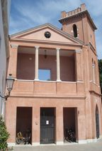 Edificio neoclassico con torre a San Servolo