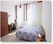 Inn in Venice: room